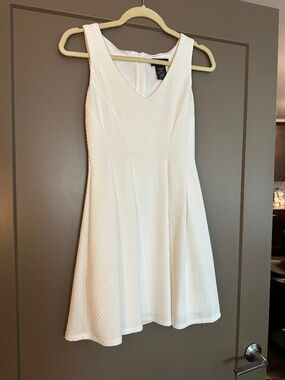 White Summer Dress Size 3/4 Juniors Casual Lightweight